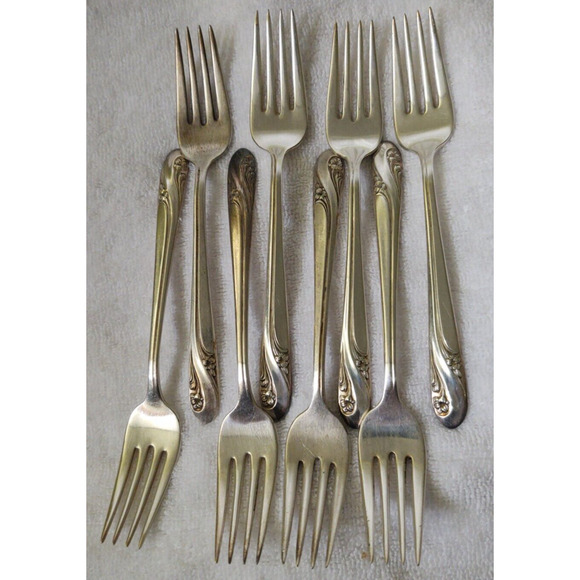 Holmes & Edwards Silverplate Silverware Romance Pattern Salad Forks 8 Pieces - Picture 1 of 9